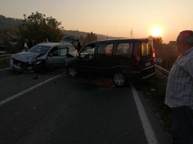 Због судара на Ибарској део магистрале затворен, возачи користе алтернативне правце (ФОТО+ВИДЕО)